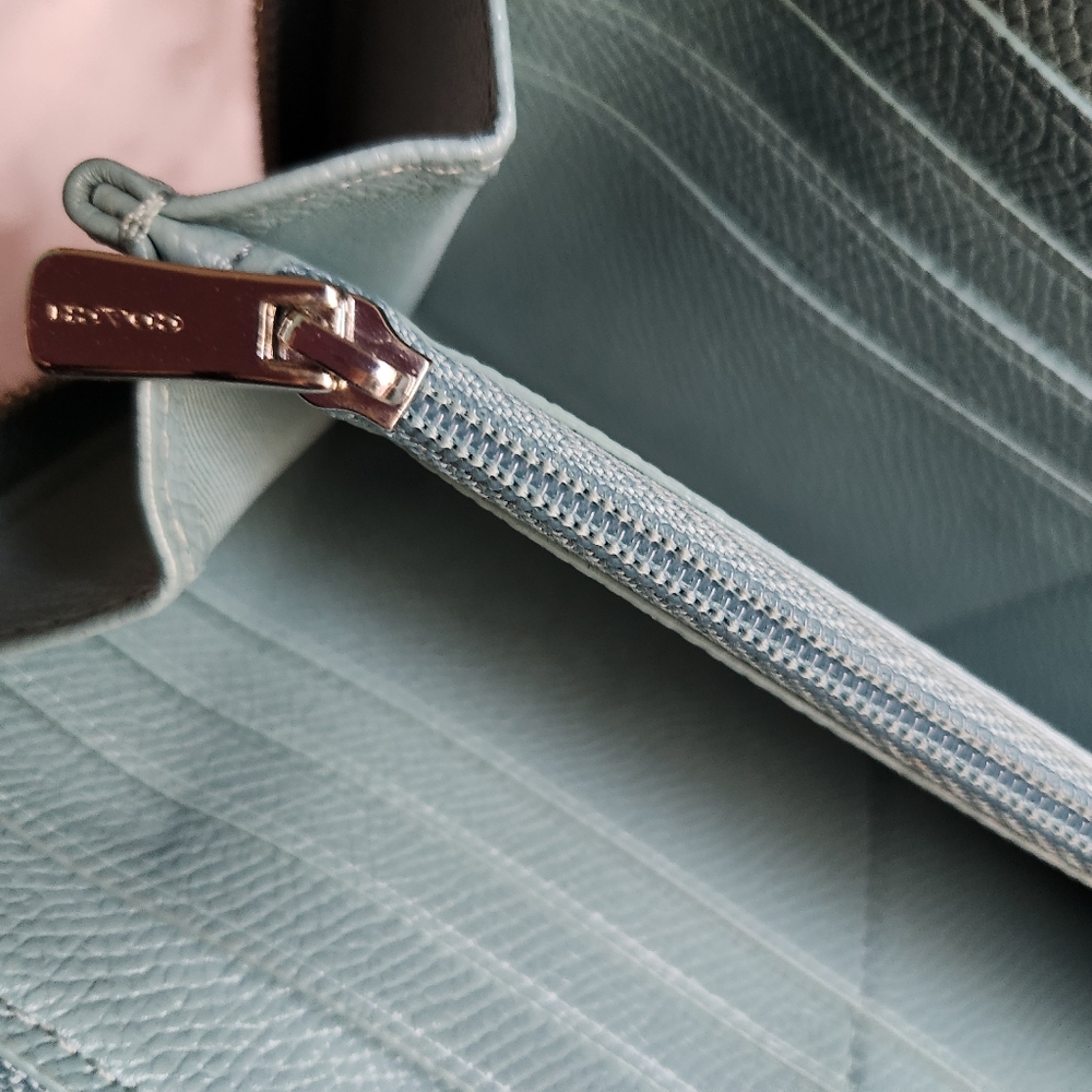 Coach Aqua Leather Wallet - Picture 4 of 4